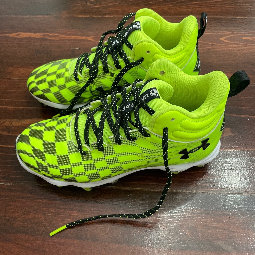 Under Armour Cleats - Youth Size 4.5